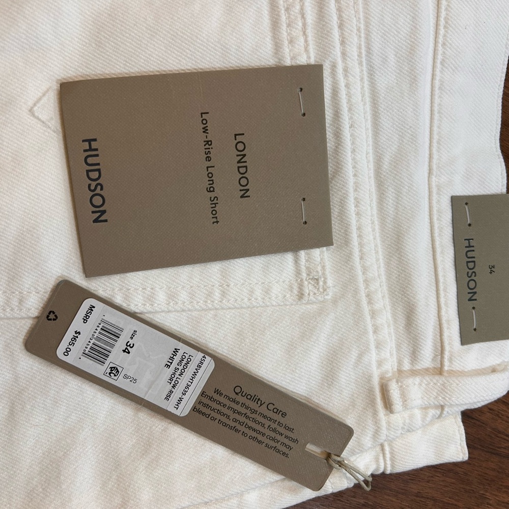 Hudson -  London Low-Rise Long Short White size 34 NWT